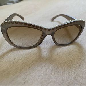 CHANEL sunglasses